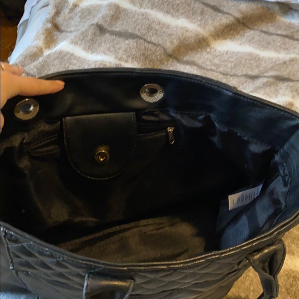Handbag - Picture 3 of 3